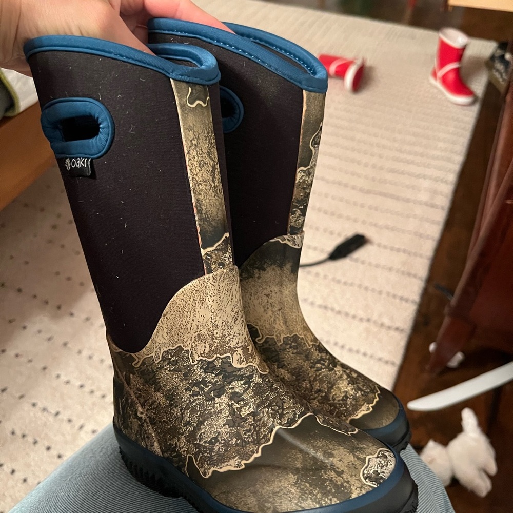 Bogs Blue Pull-On Boots